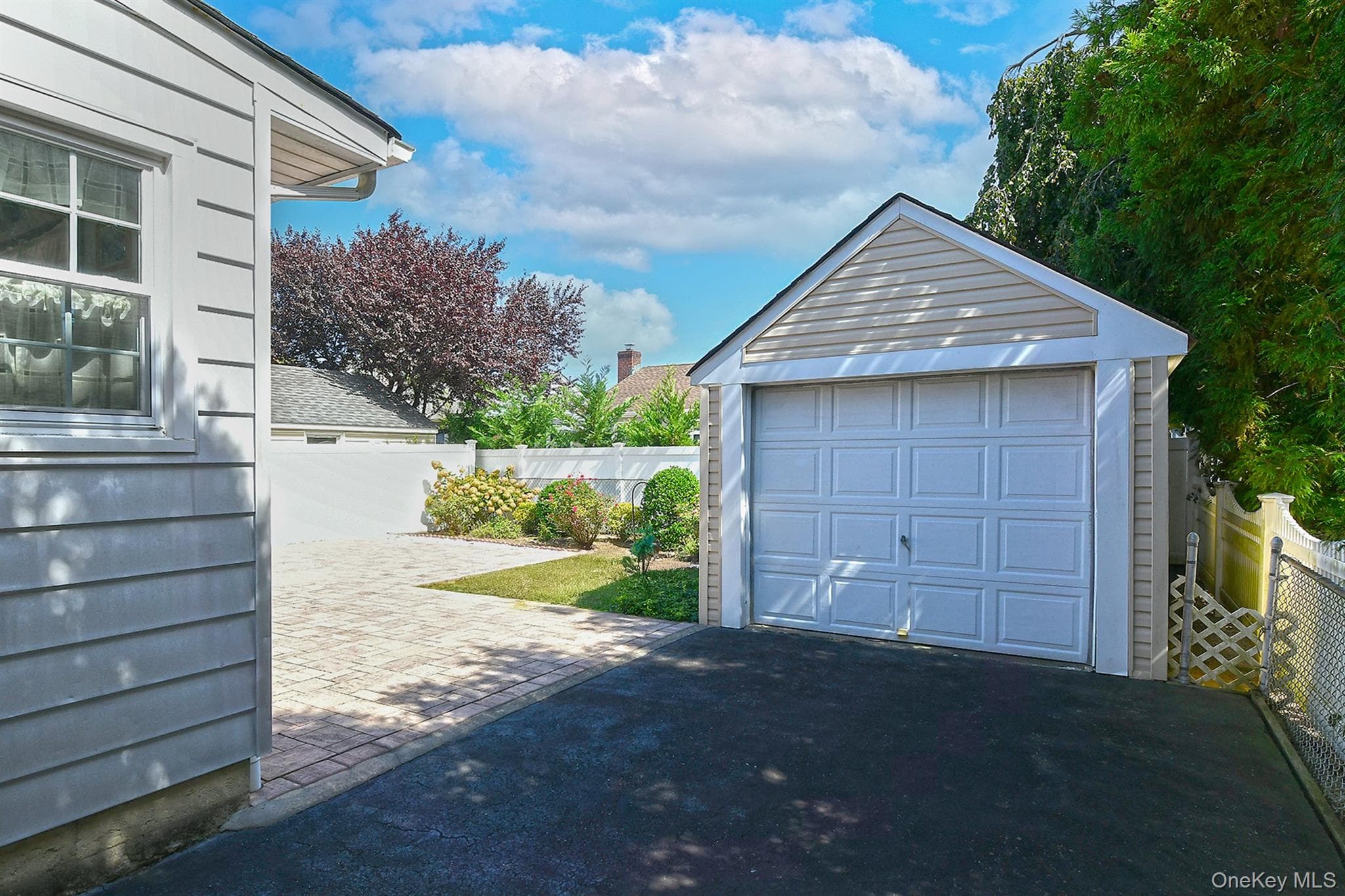 2527 Yorktown Street thumbnail 40