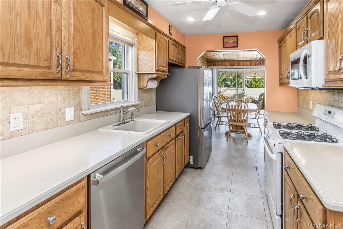 2527 Yorktown Street thumbnail 10
