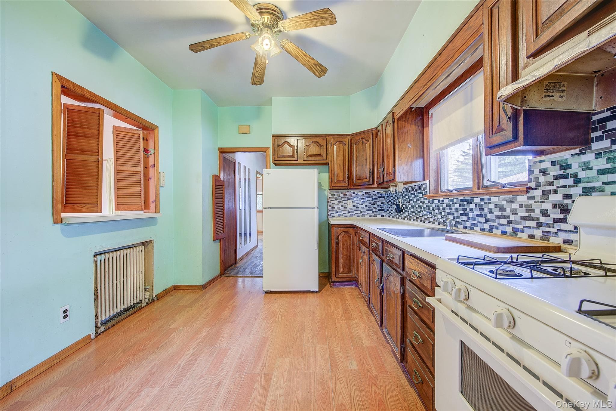 38-05 221st Street thumbnail 14