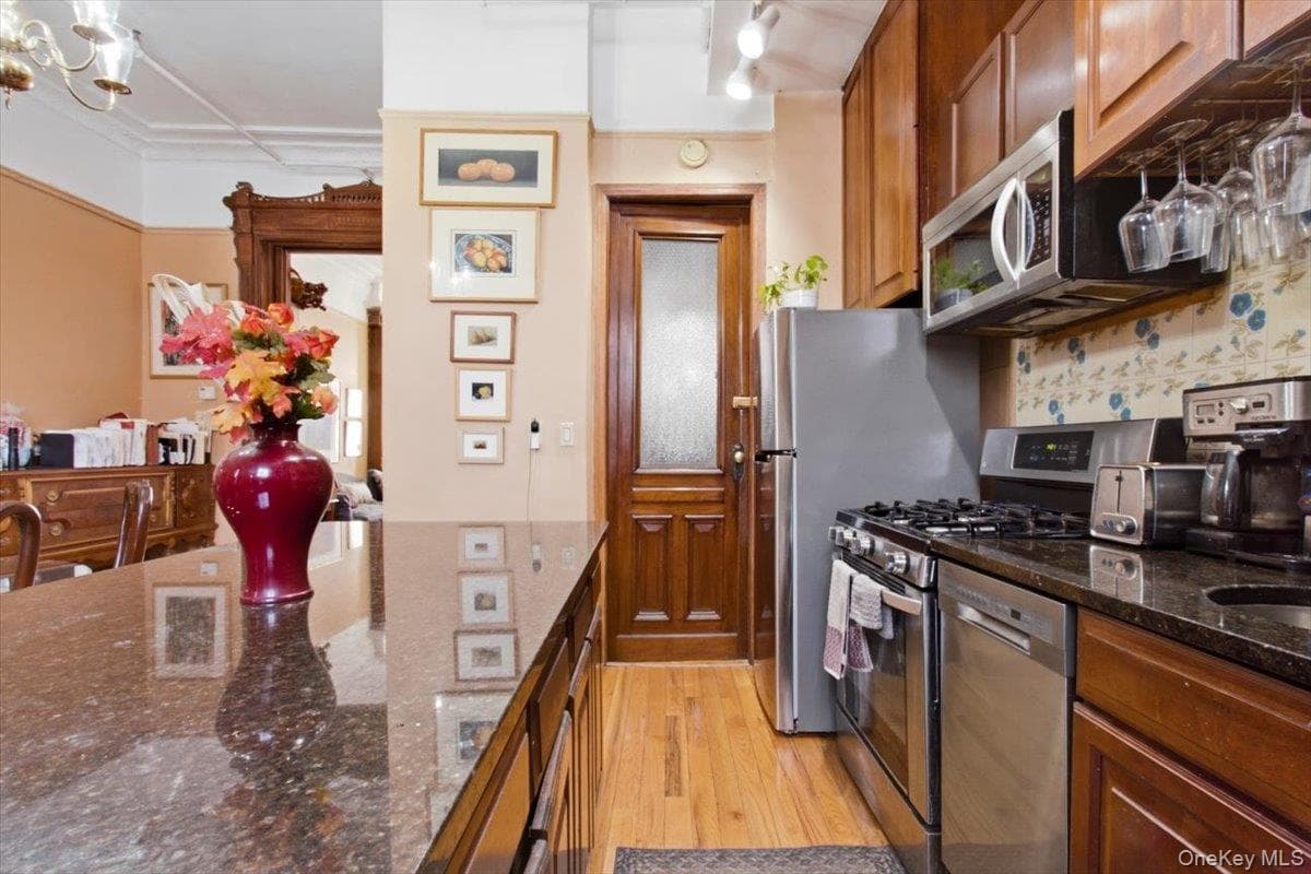 107 W 131st Street thumbnail 11