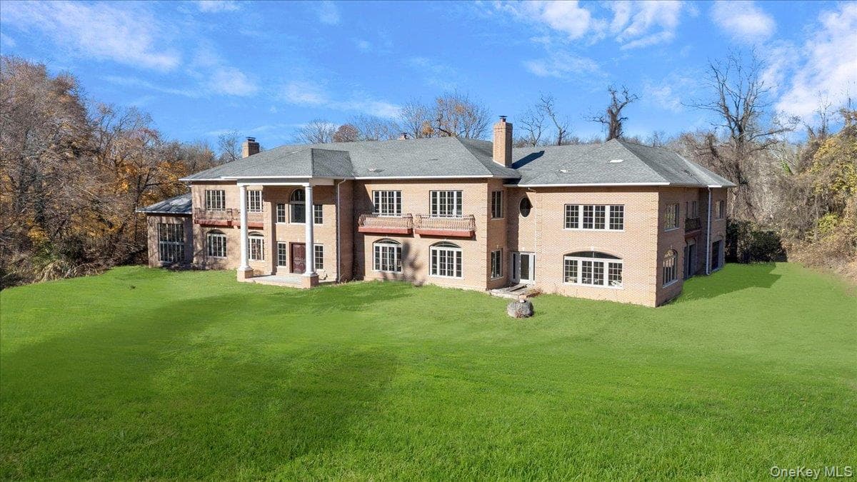 1 Penny Pond Court photo 1