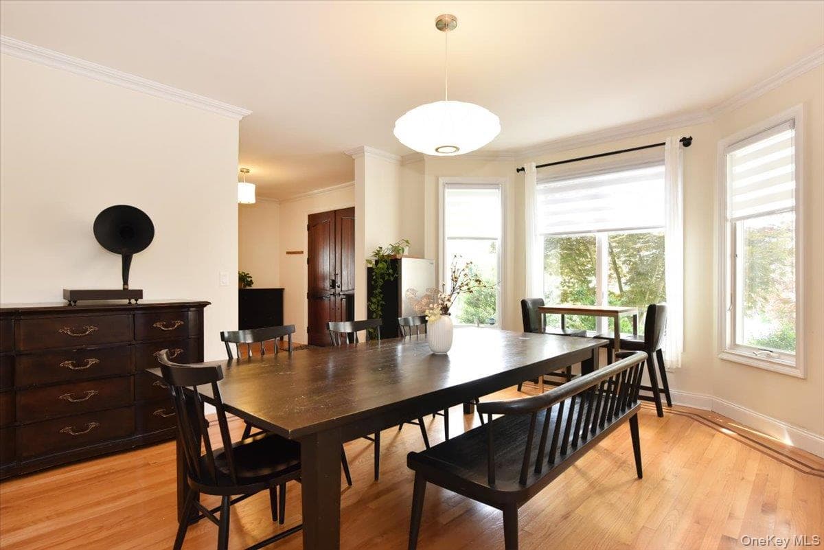 245 Harbor Hill Road thumbnail 14