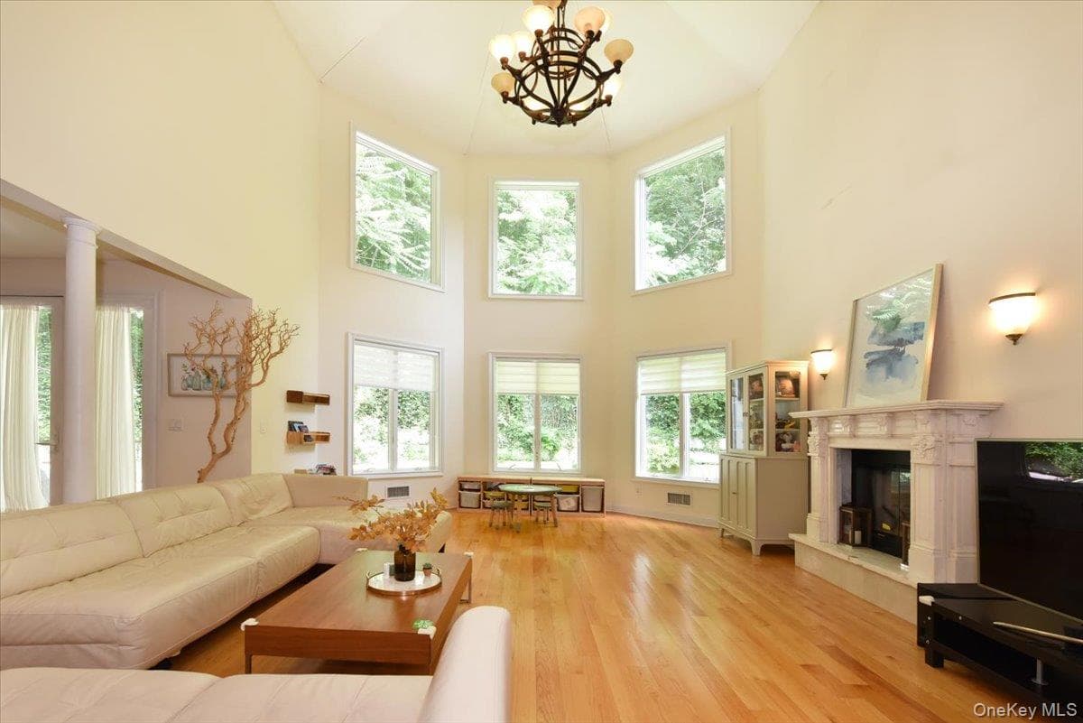 245 Harbor Hill Road thumbnail 17