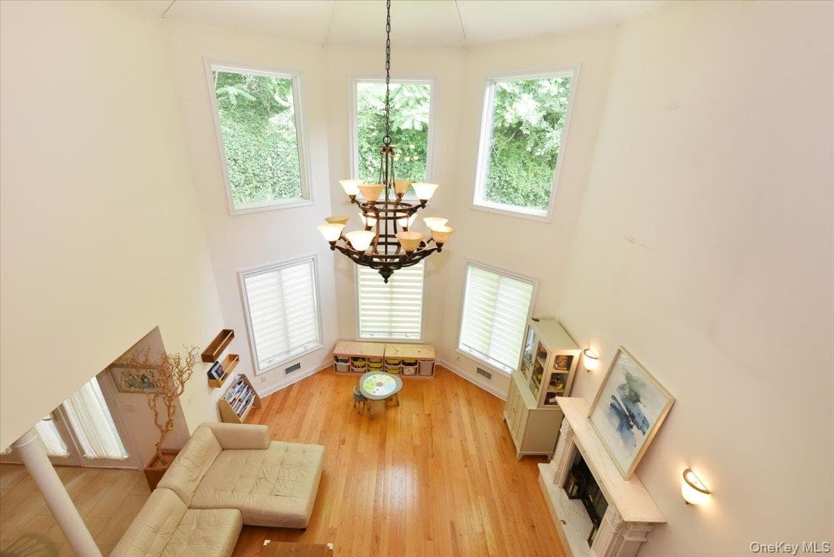 245 Harbor Hill Road thumbnail 15