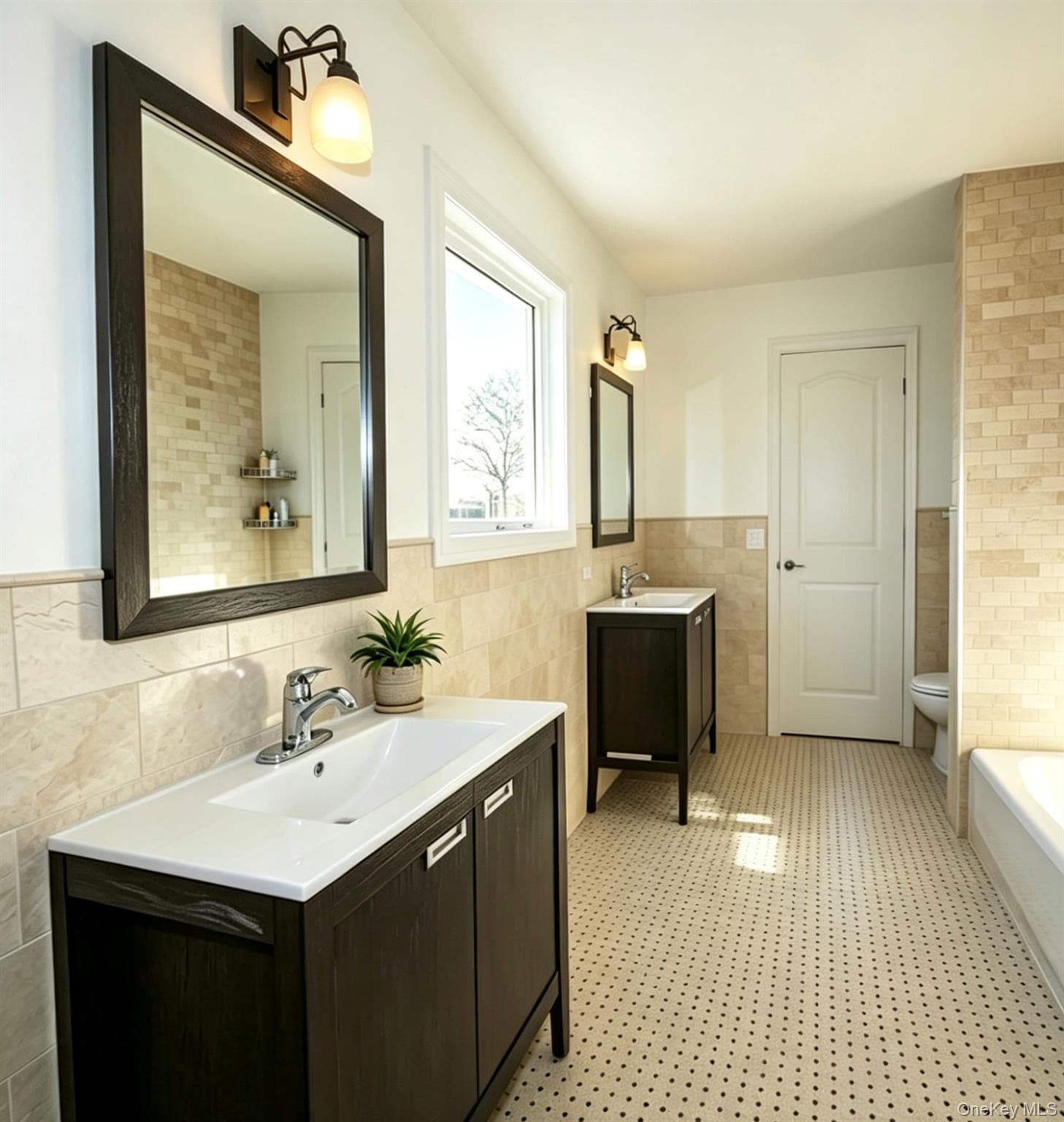 245 Harbor Hill Road thumbnail 25