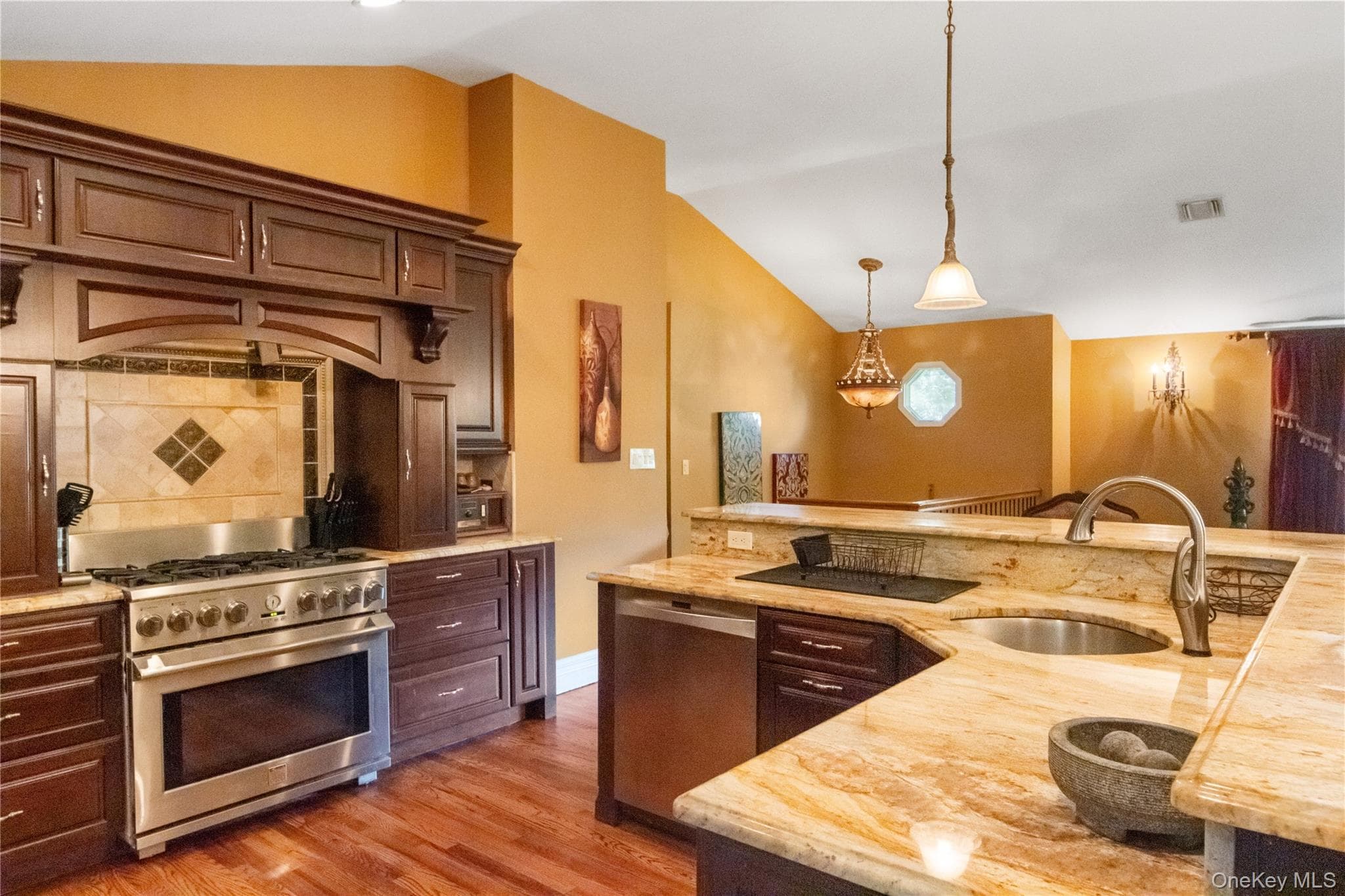 270 Bardonia Road thumbnail 15