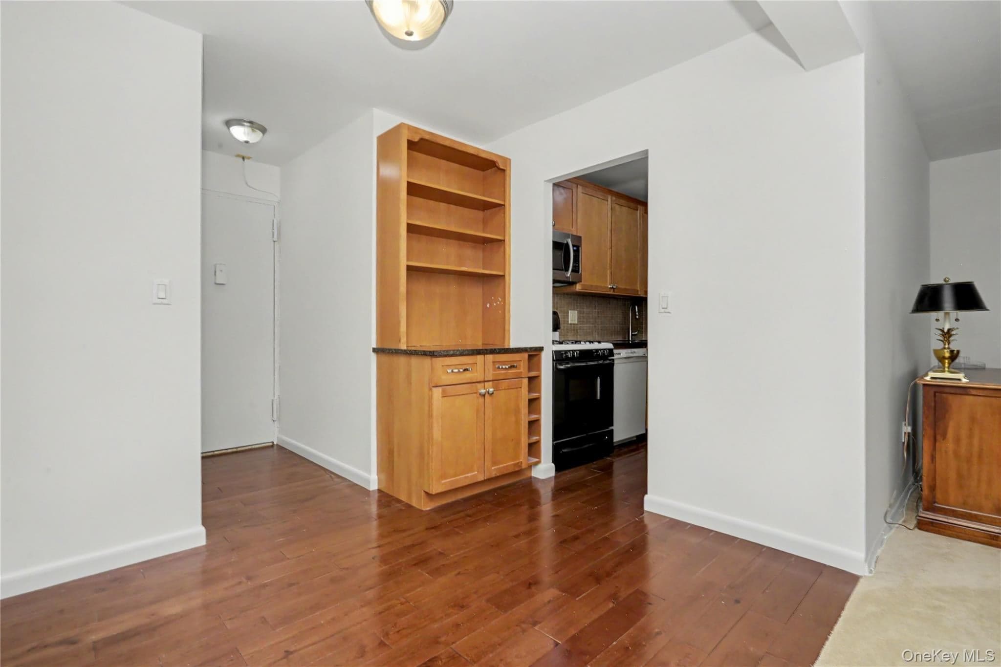 60 Barker ST Unit: 323 thumbnail 12