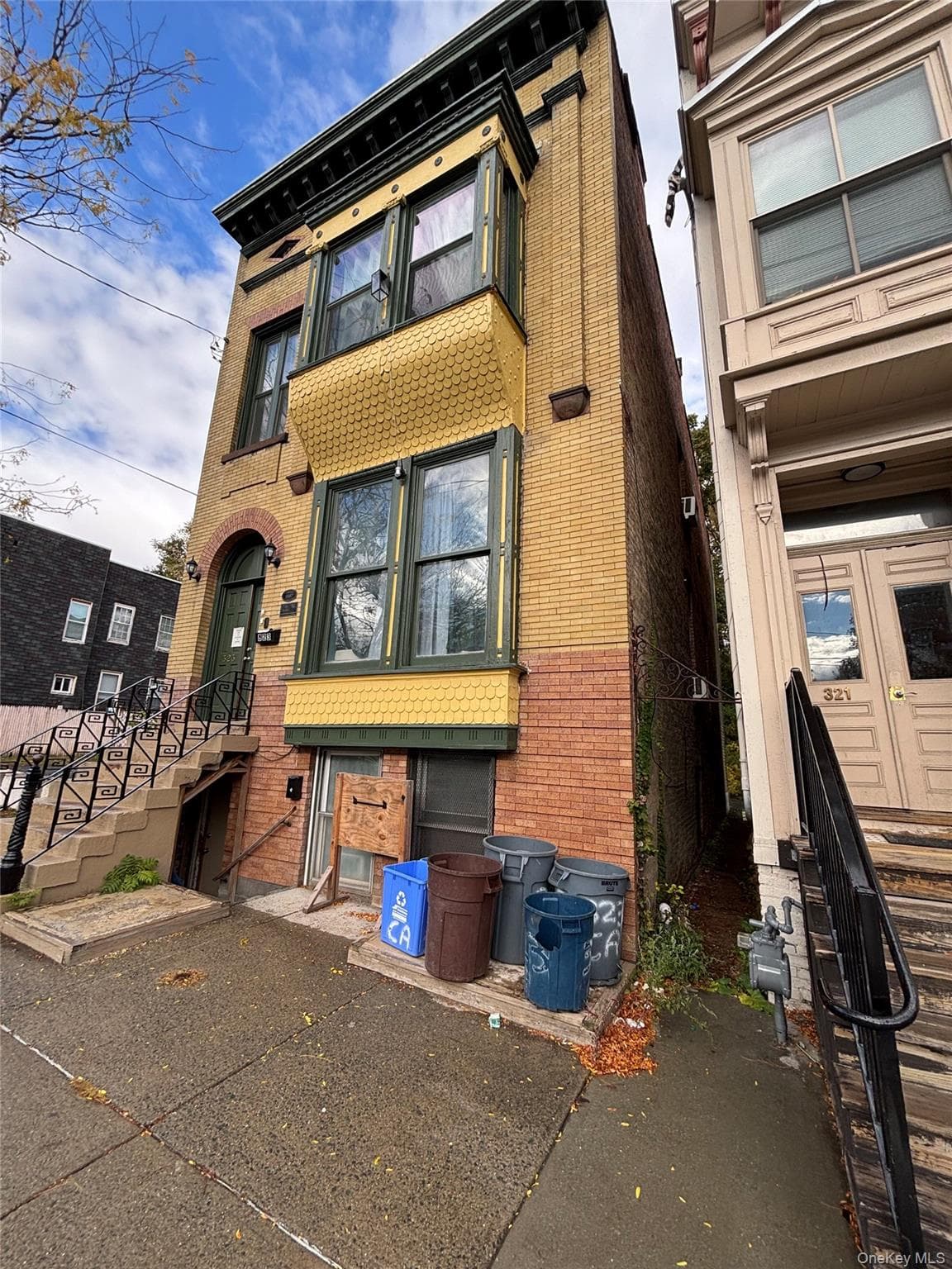 323 Clinton Avenue thumbnail 2
