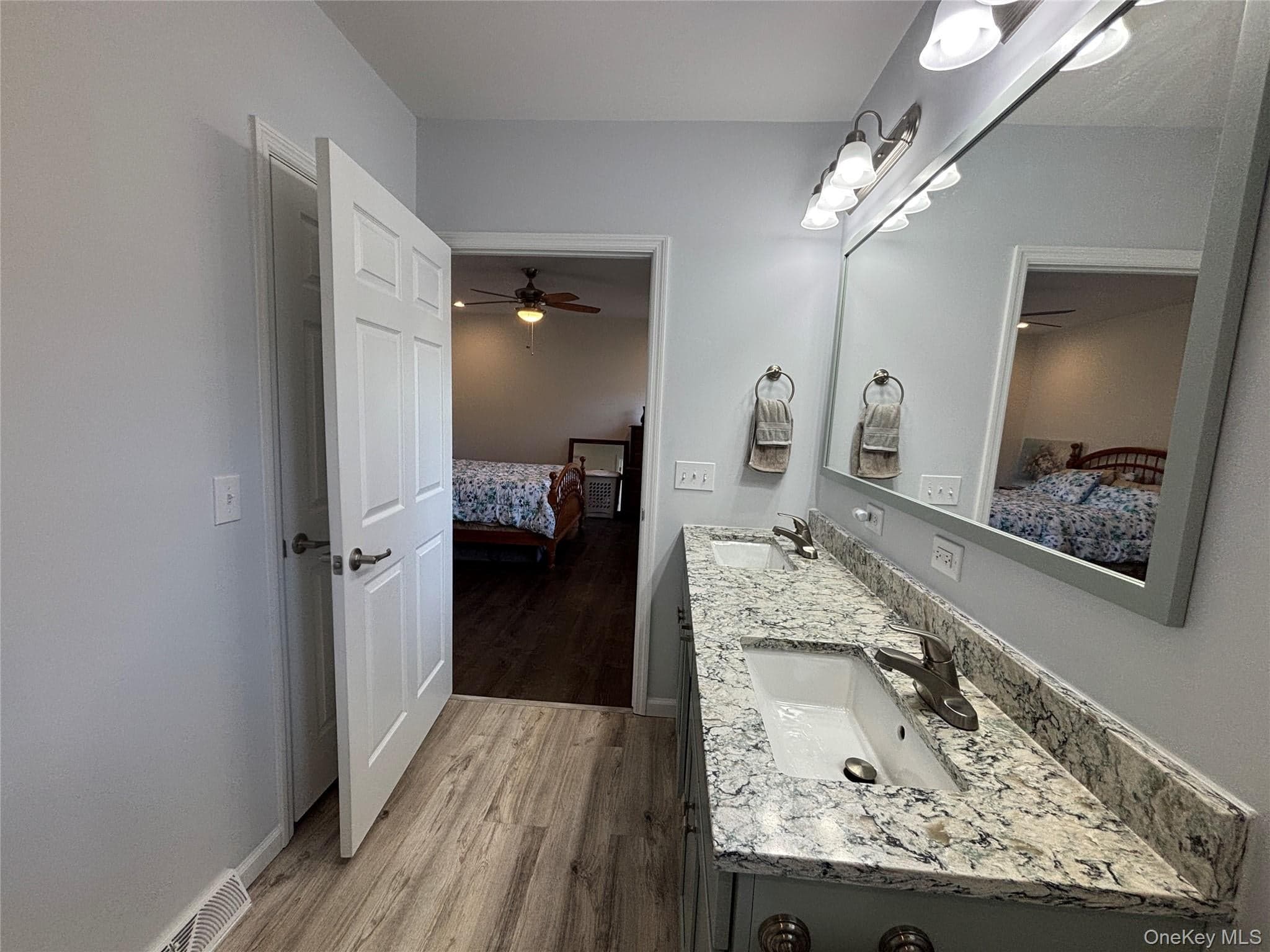 1661 Old Country Road Unit: 563 thumbnail 32