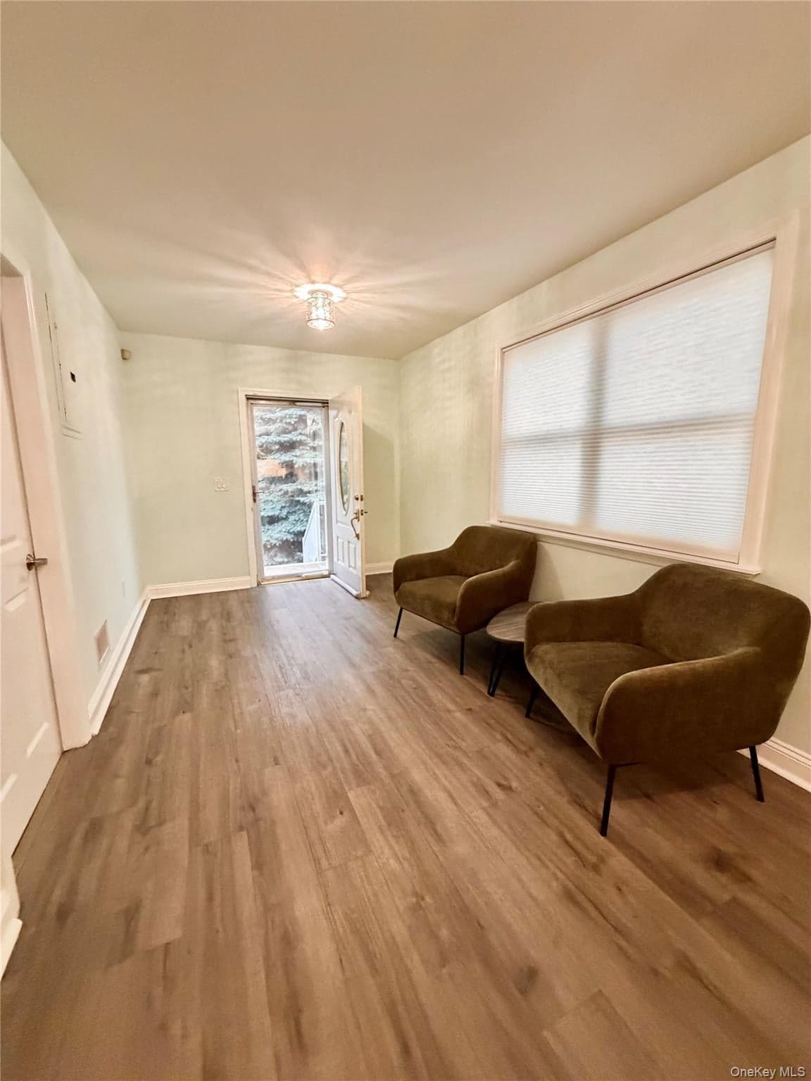145-56 180th St St thumbnail 3