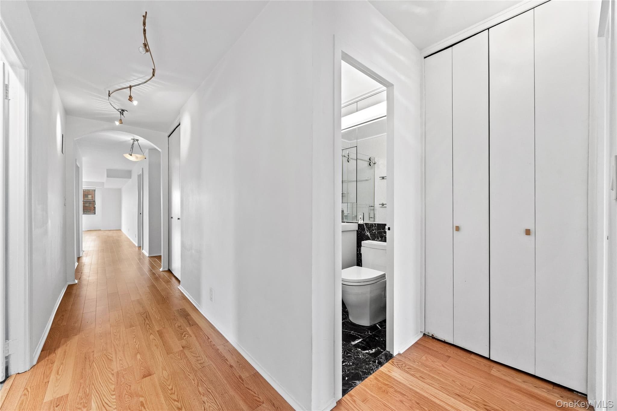 201 E 28th Street Unit: 16AB thumbnail 15