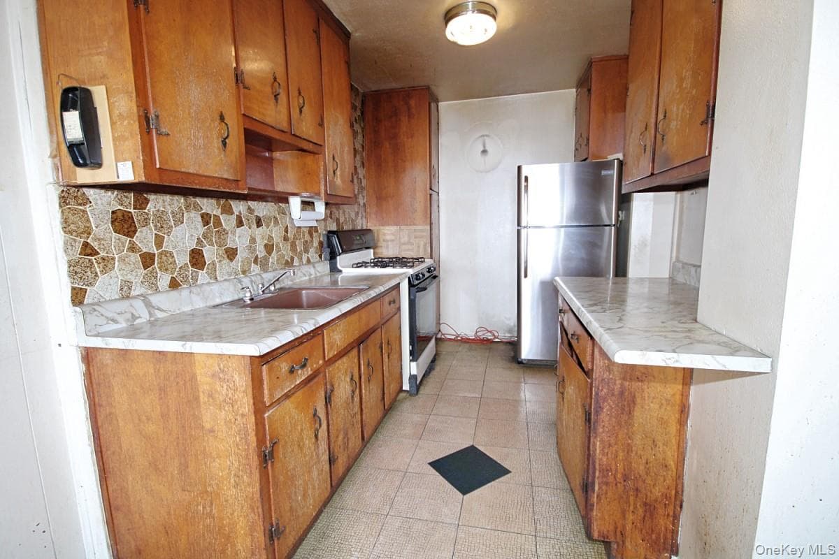 1935 Shore Parkway PKWY Unit: 15A thumbnail 5