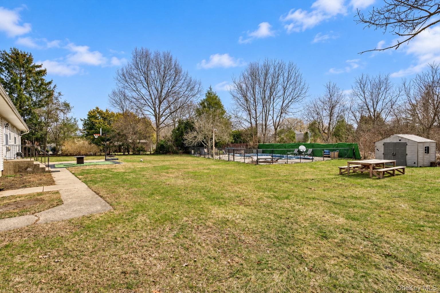 270 Old Commack Road thumbnail 19