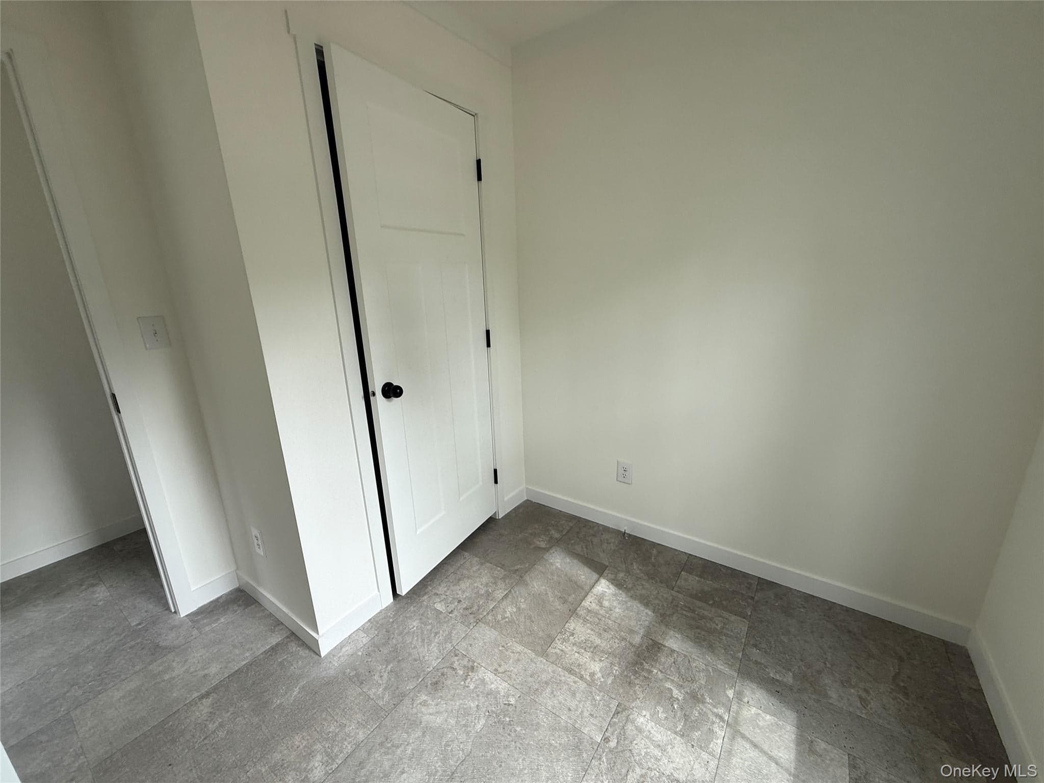 114 Forest Park (aka Hubert St) thumbnail 9