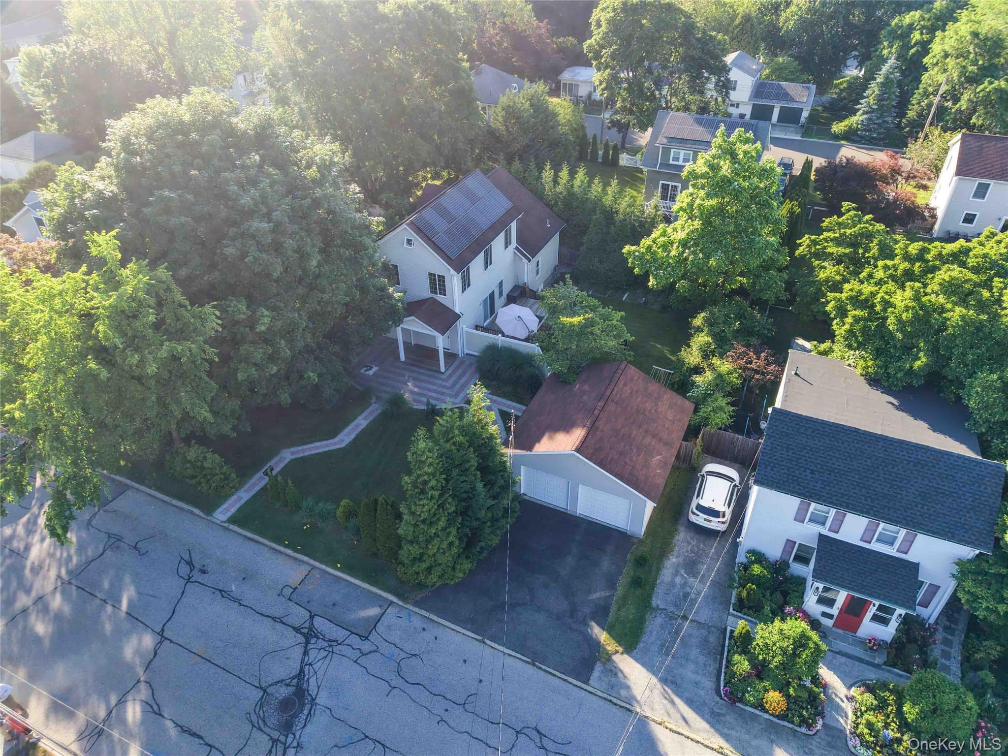 216 Catherine Street thumbnail 46