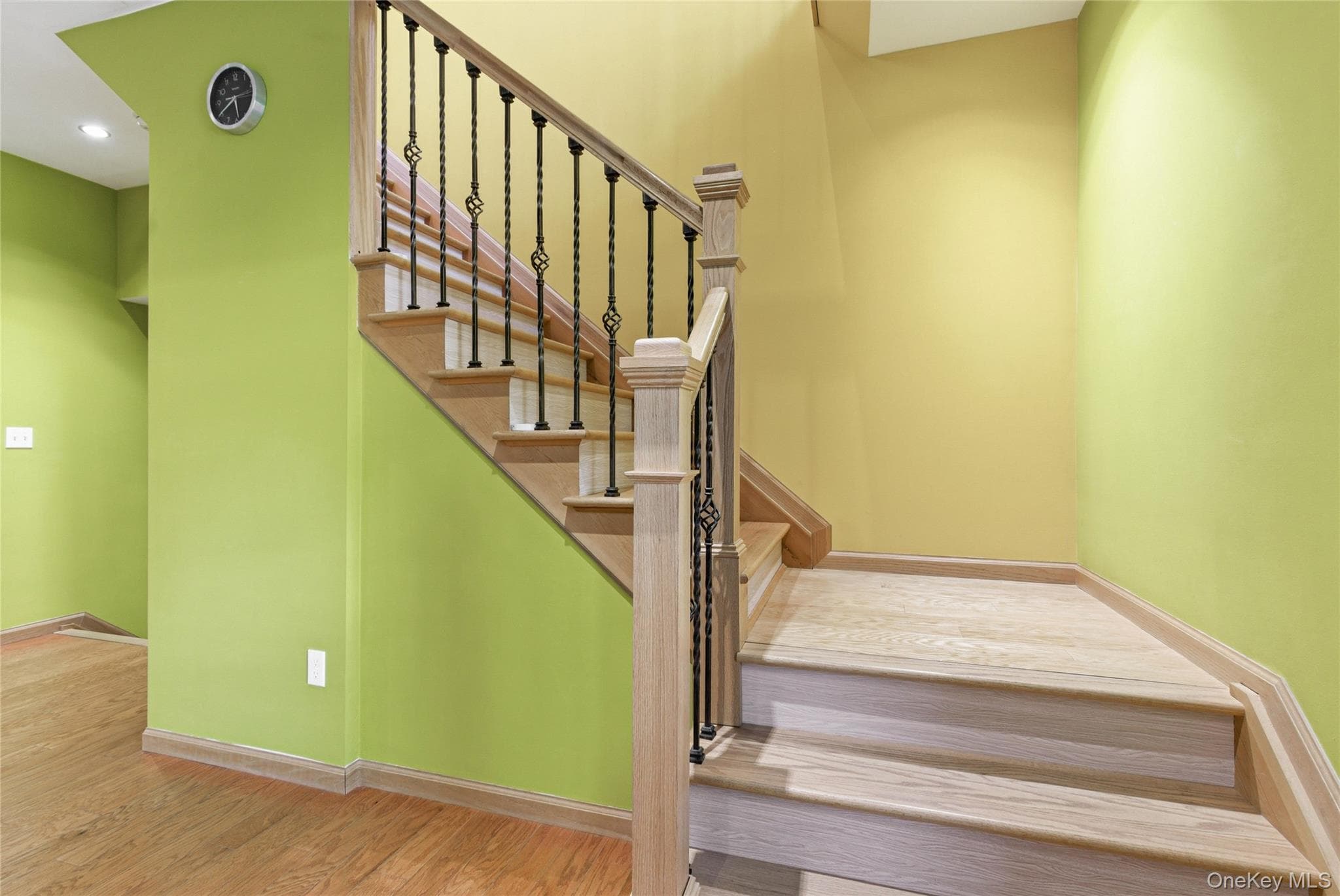 216 Catherine Street thumbnail 10