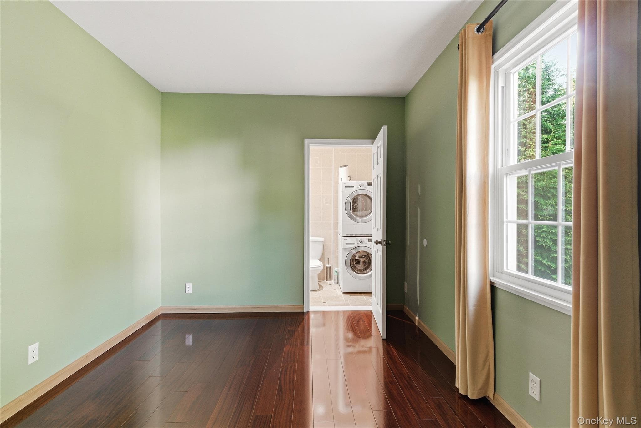 216 Catherine Street thumbnail 21