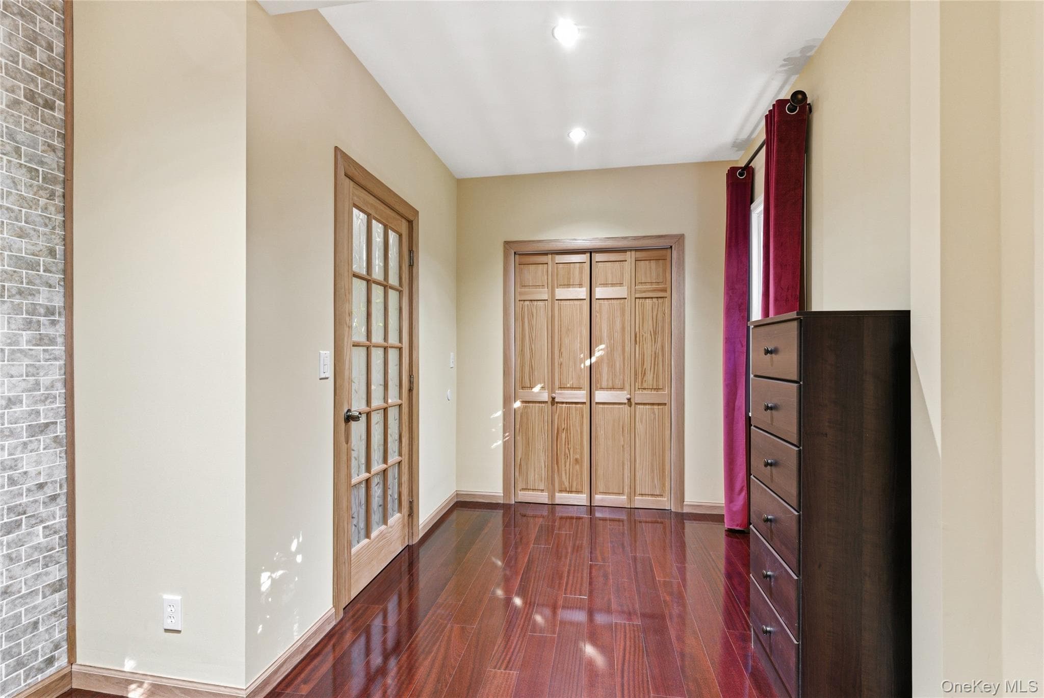 216 Catherine Street thumbnail 17