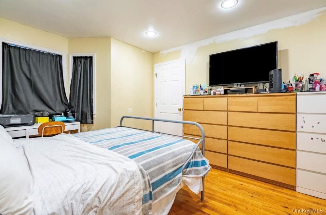 1496 Hicks Street thumbnail 7