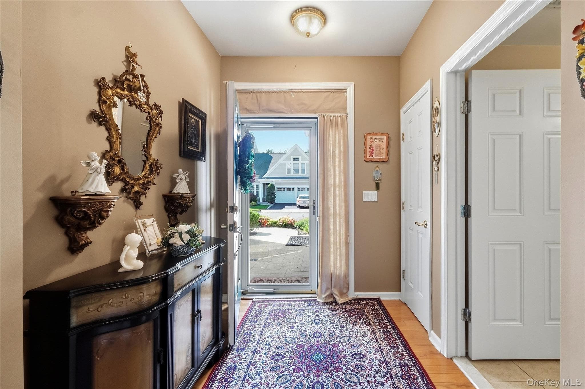 163 Symphony Drive thumbnail 9