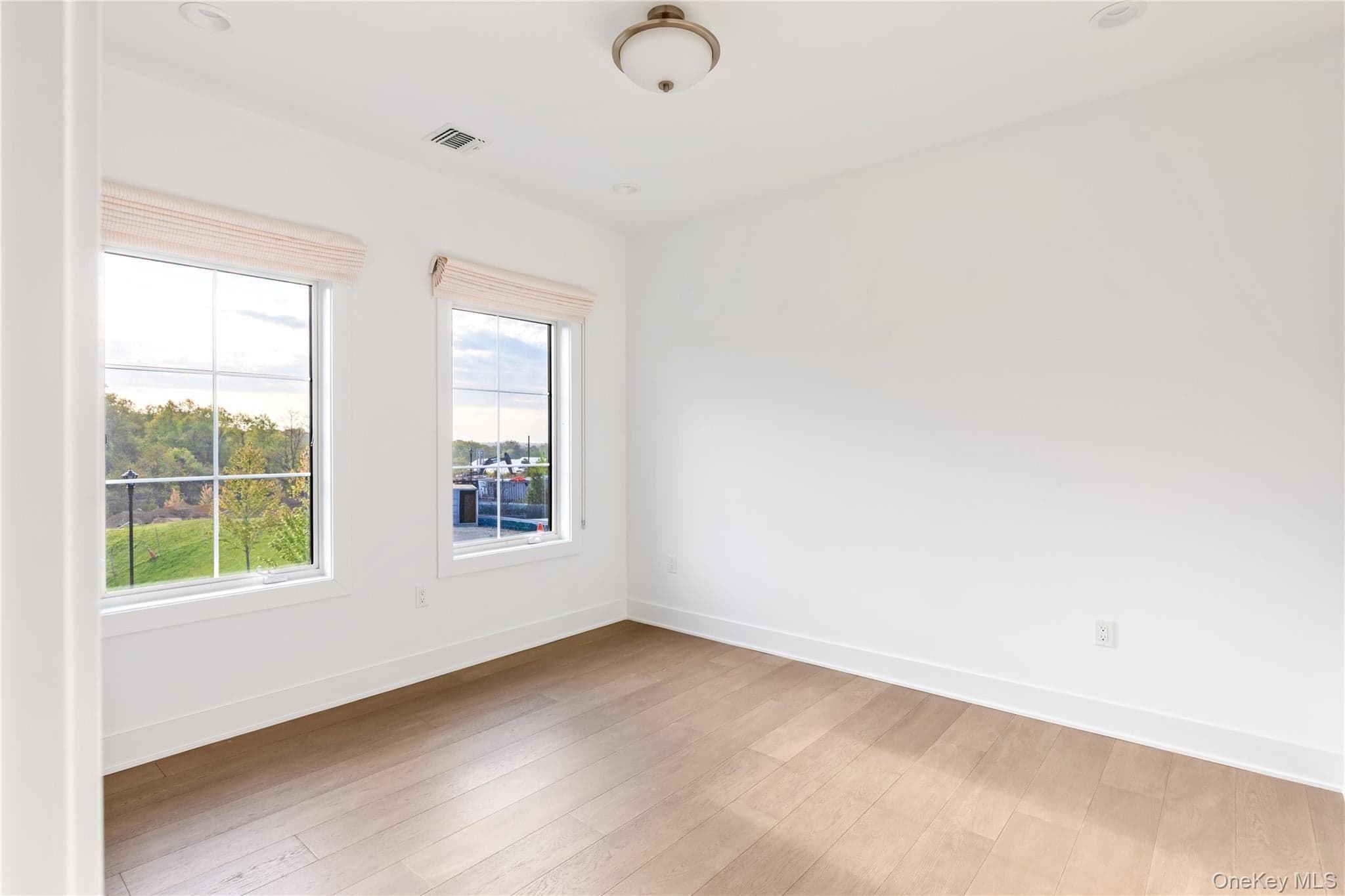 1 Sequoia Circle thumbnail 35