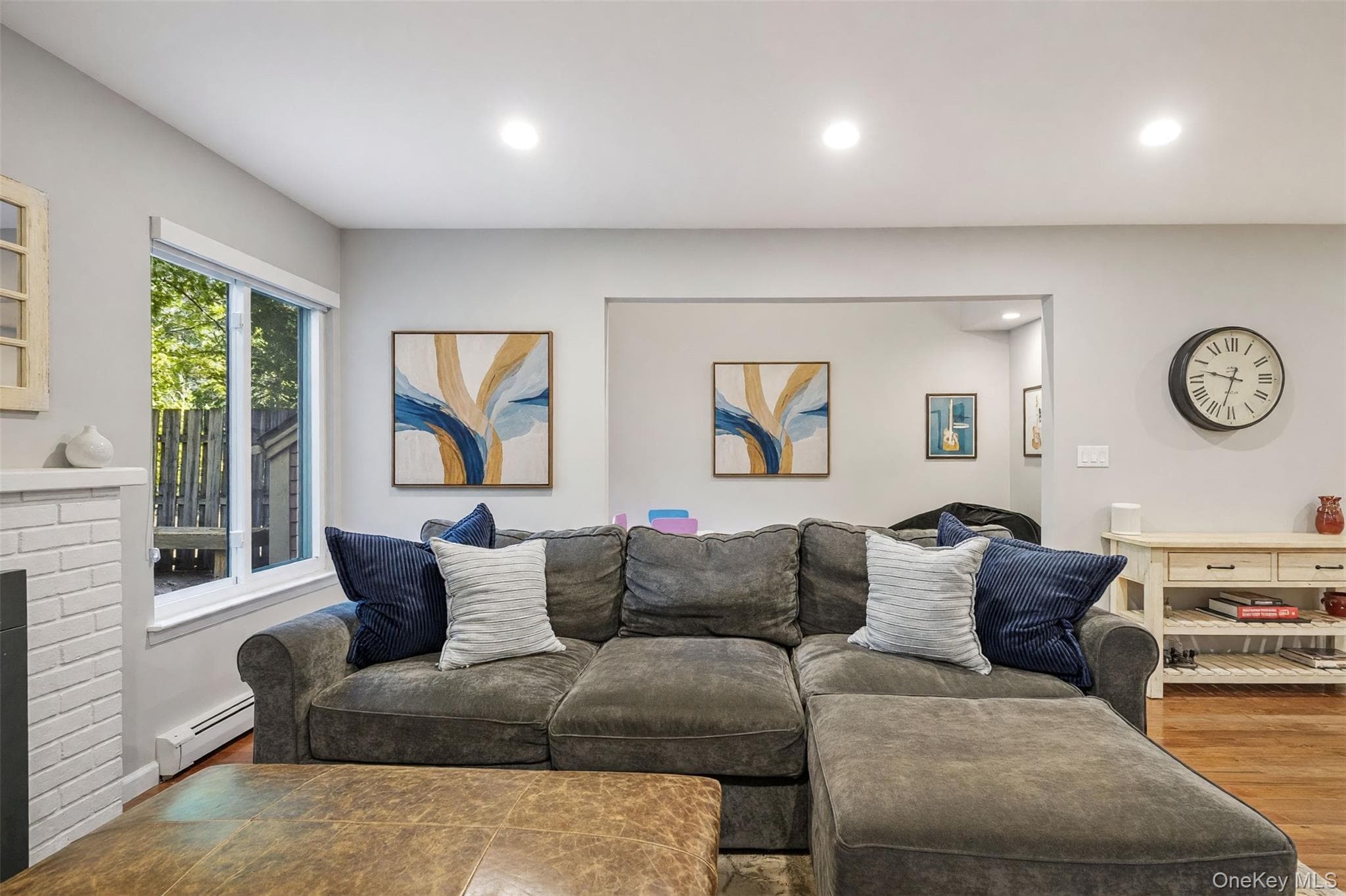 192 Ivy Hill Crescent thumbnail 3