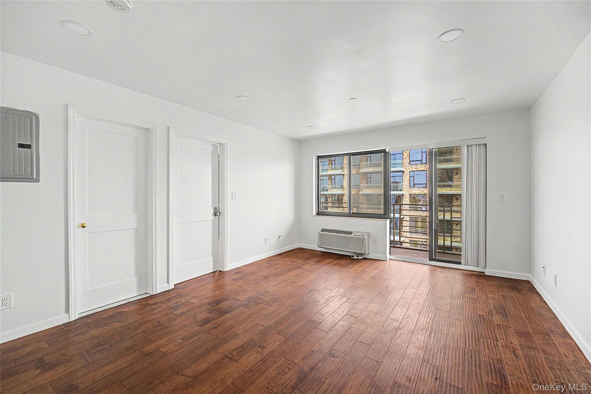 3138 137th Street Unit: 7B thumbnail 4