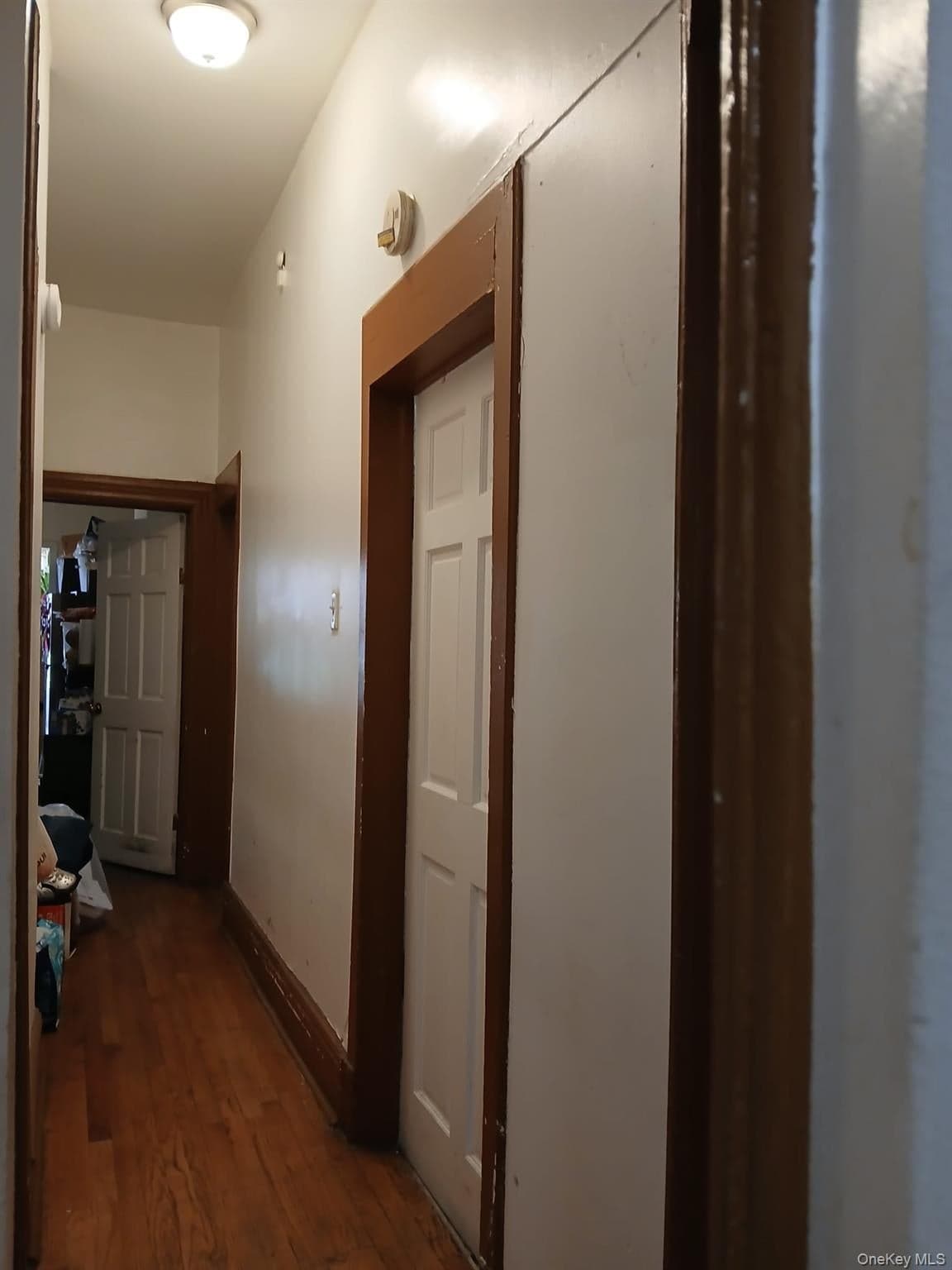 2058 Ryer Avenue thumbnail 2