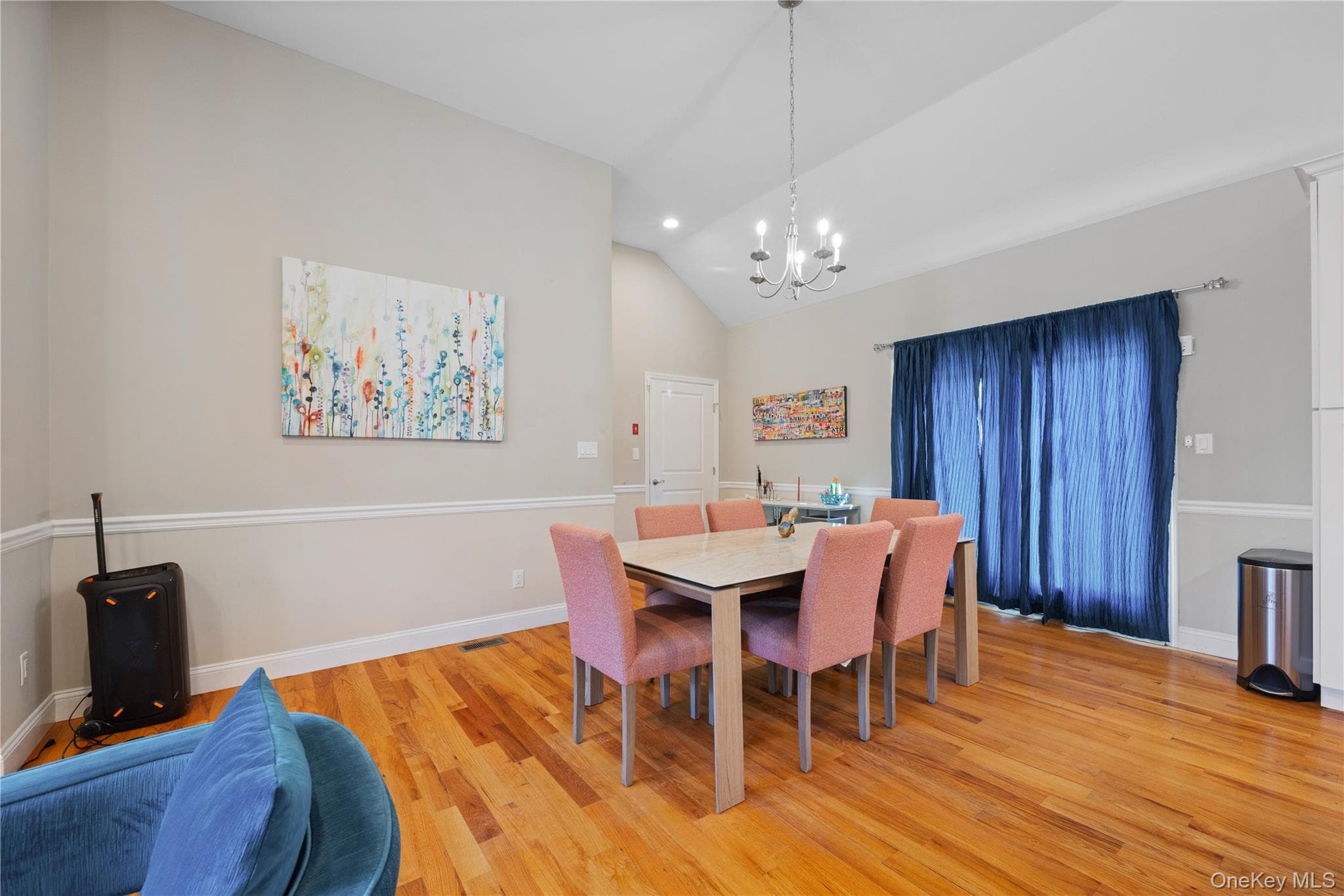 380 Homestead Way thumbnail 9
