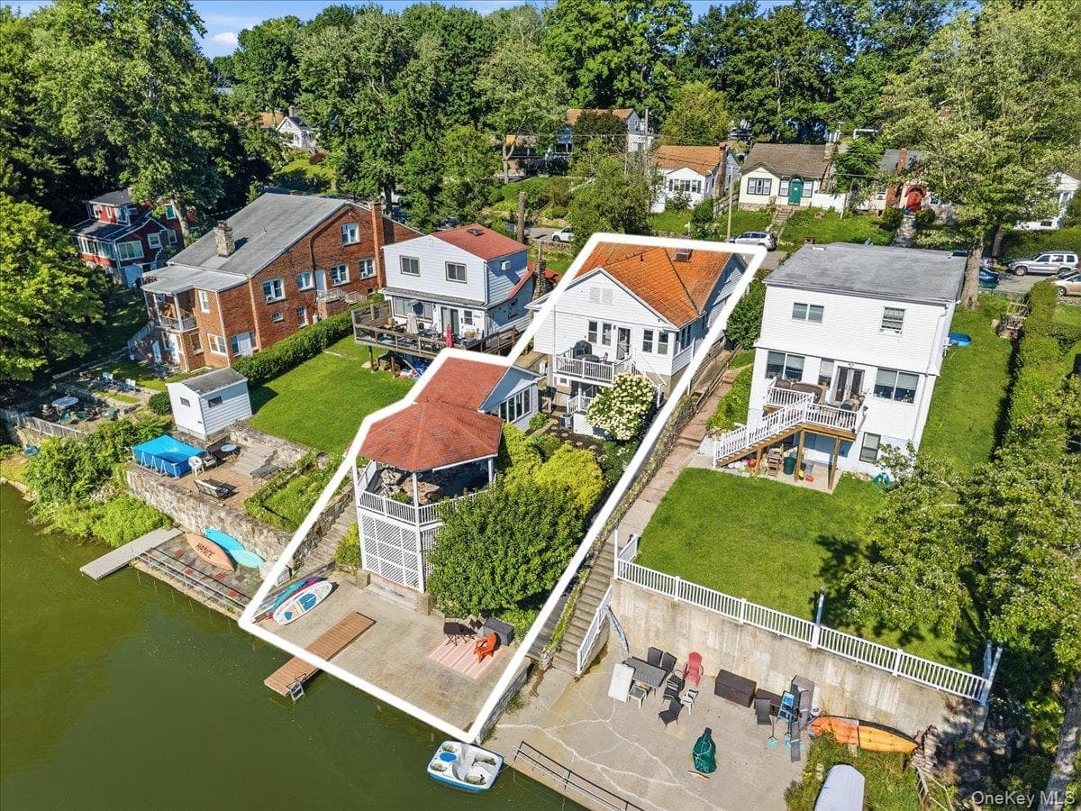65 Lake Drive thumbnail 9