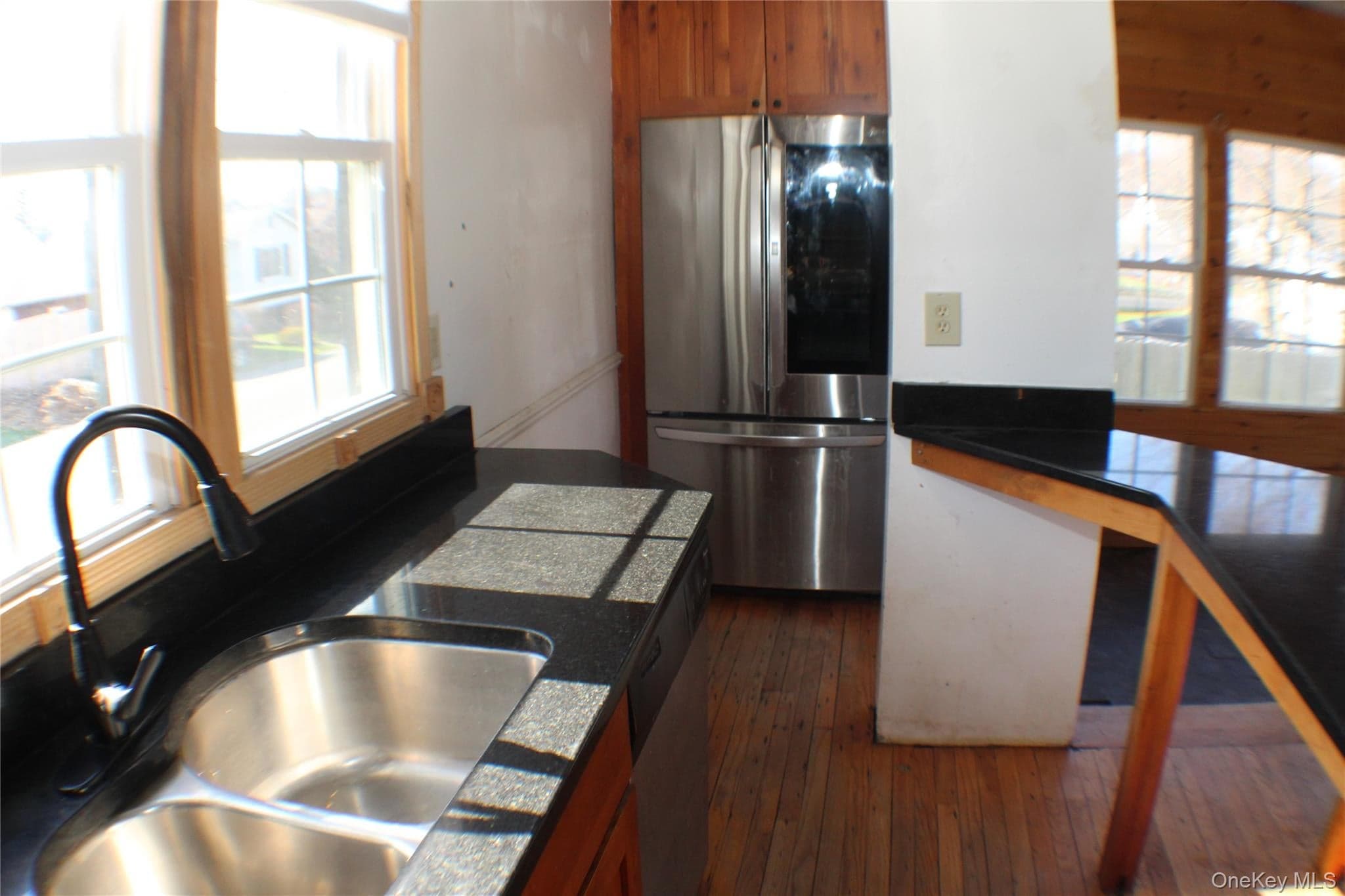 295 Lucas Avenue thumbnail 11