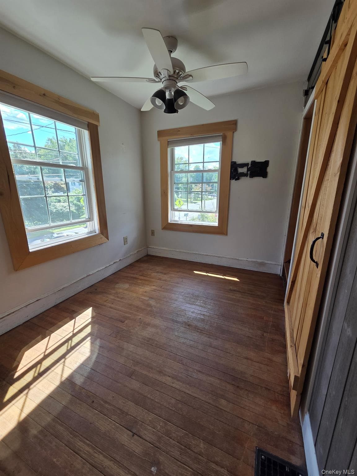 295 Lucas Avenue thumbnail 28