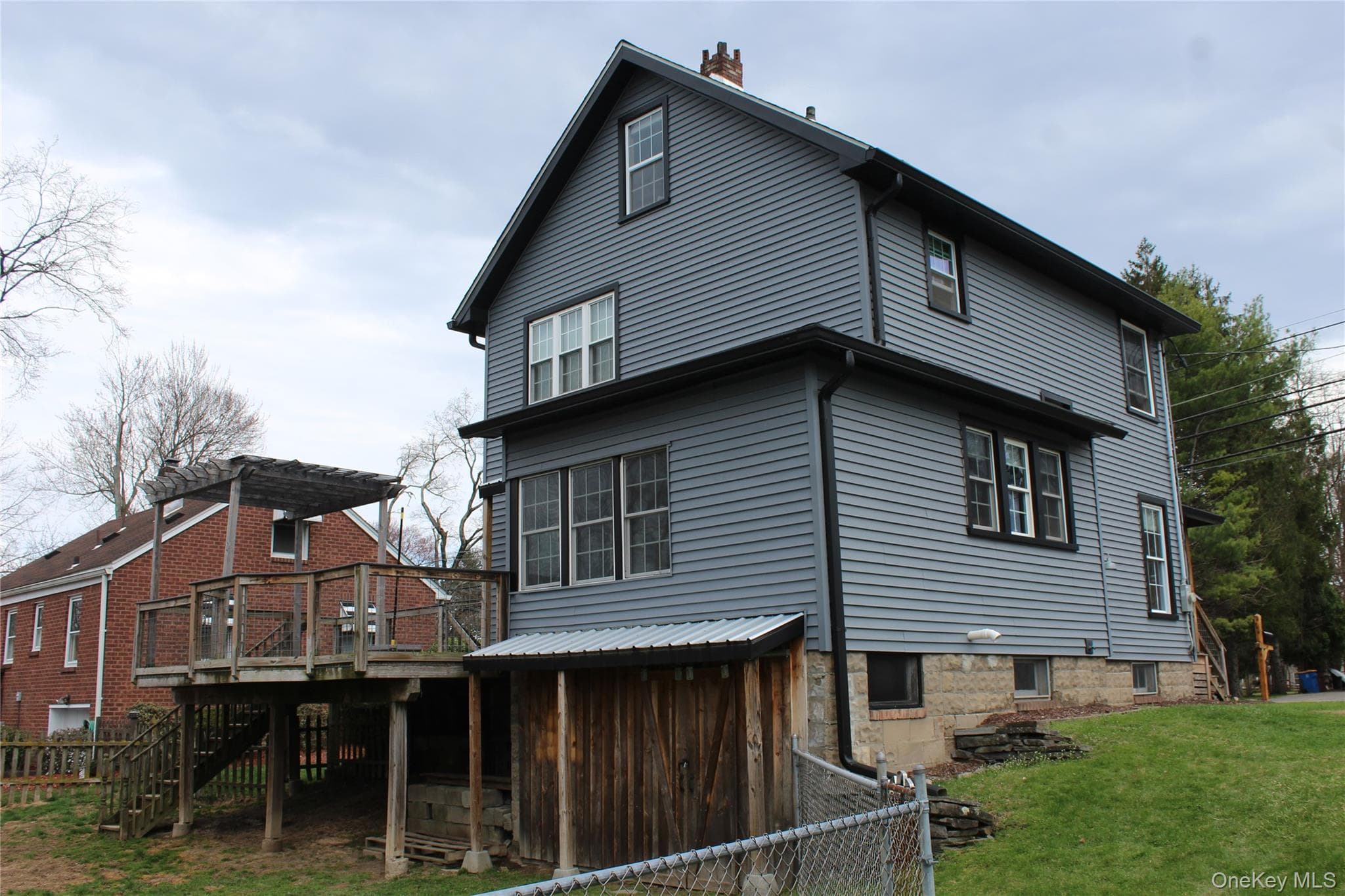 295 Lucas Avenue thumbnail 4