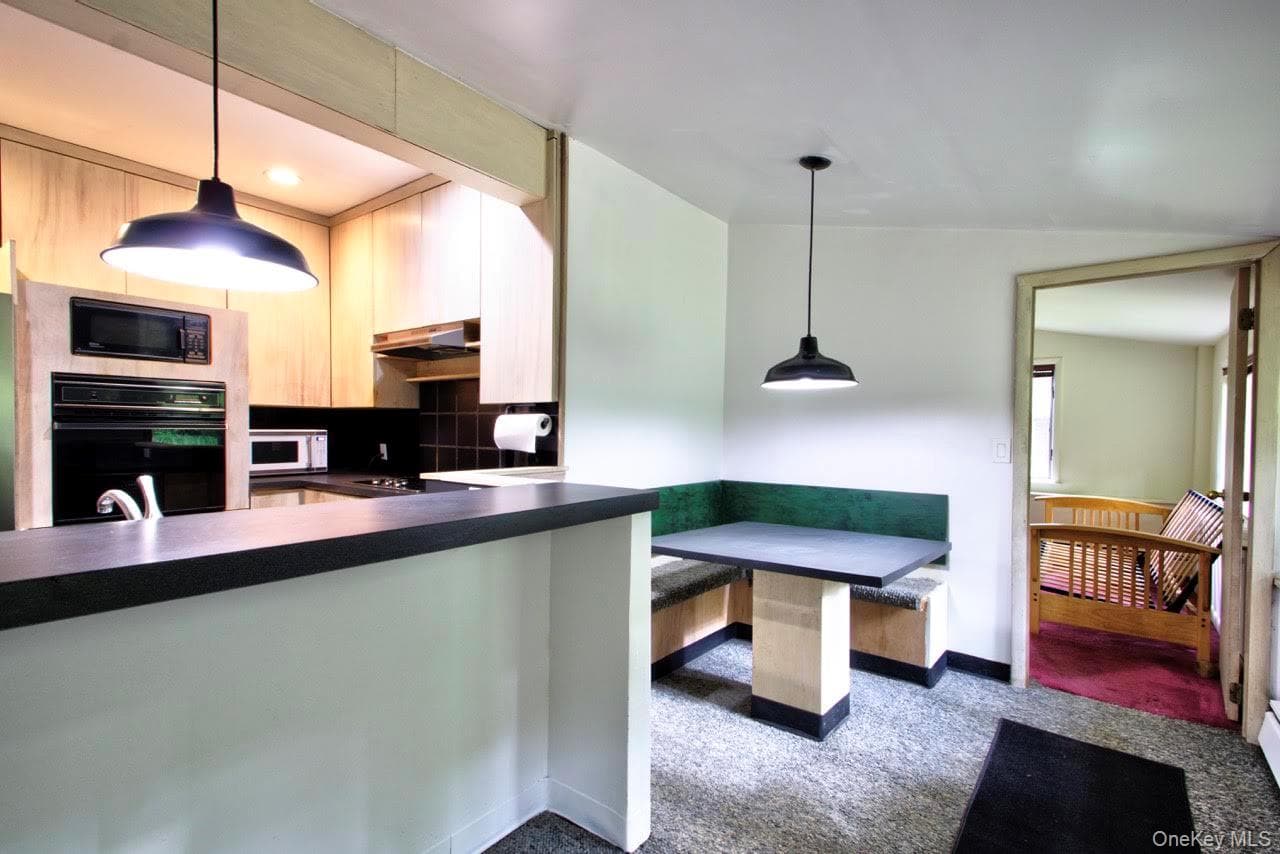 57 Osseo Park Road thumbnail 2