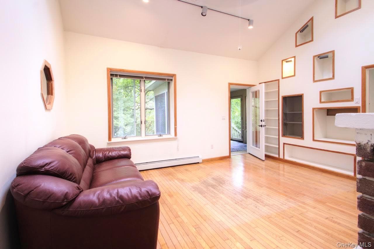 57 Osseo Park Road thumbnail 10