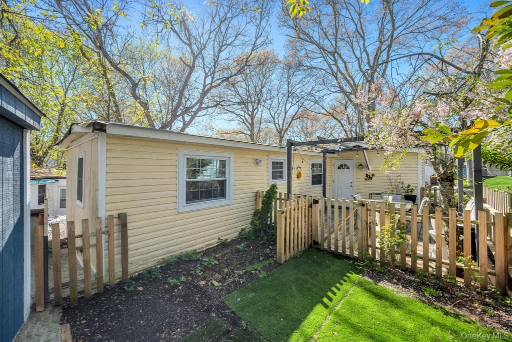 229 W Montauk Highway Unit: 87A thumbnail 22