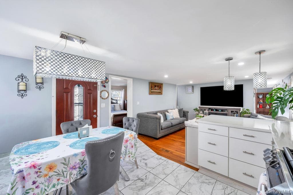 229 W Montauk Highway Unit: 87A thumbnail 9