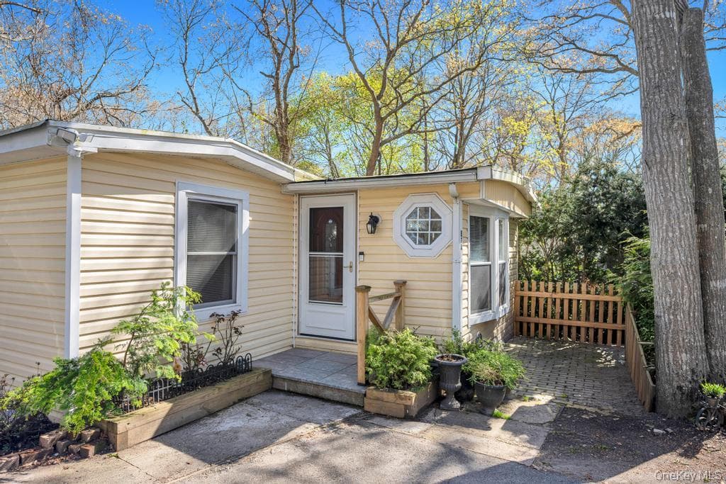 229 W Montauk Highway Unit: 87A thumbnail 18