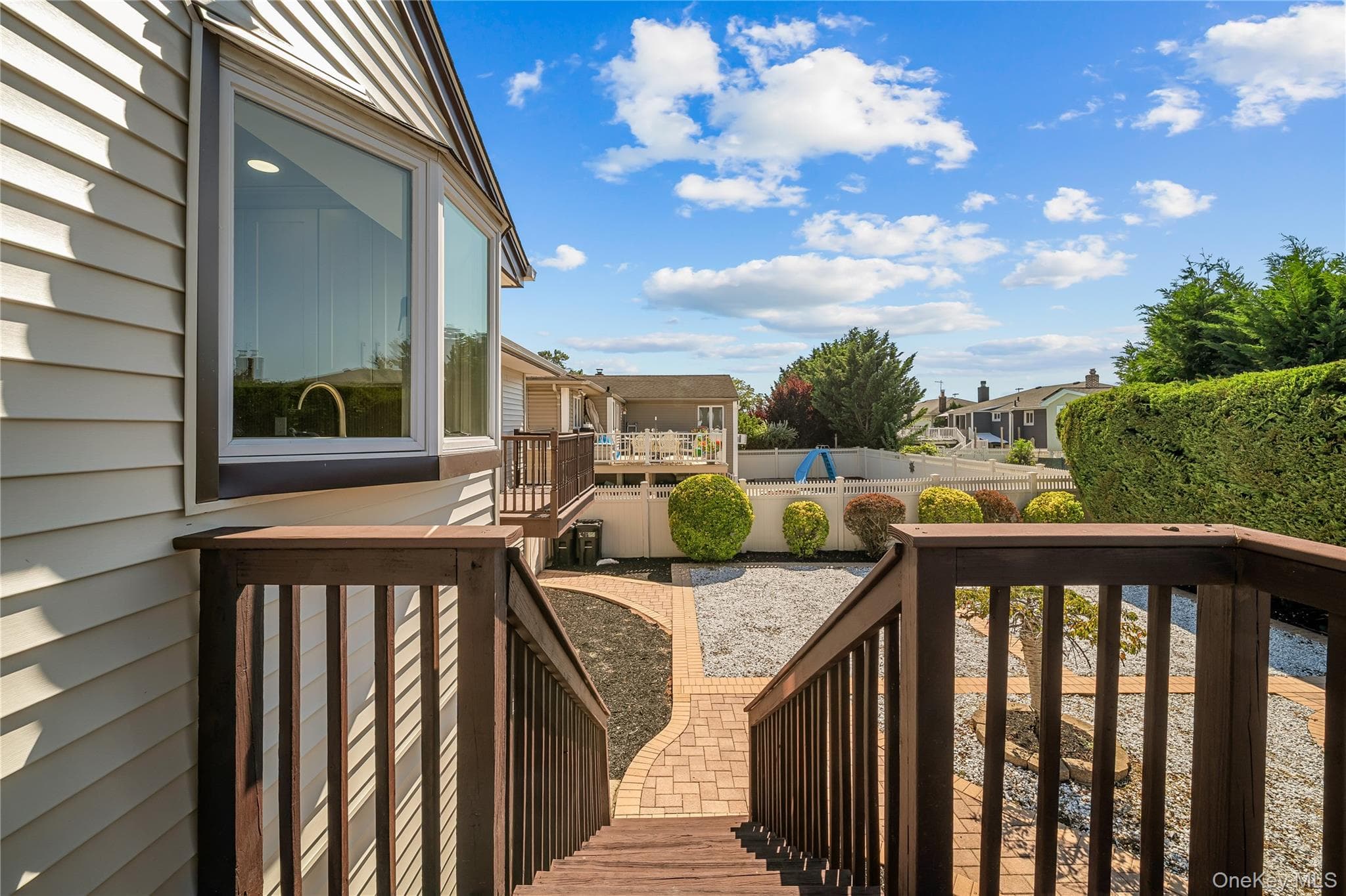 3260 Shore Road thumbnail 38