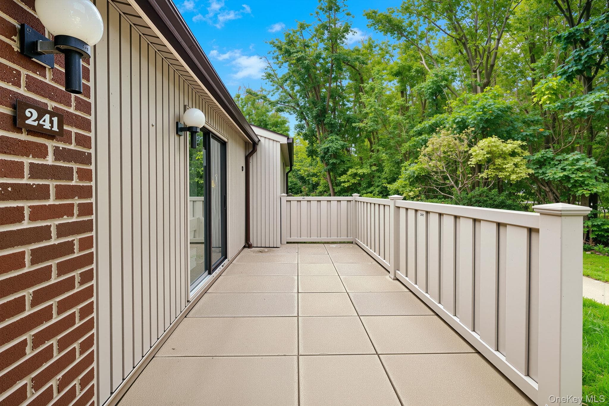 241 Birchwood Road thumbnail 4