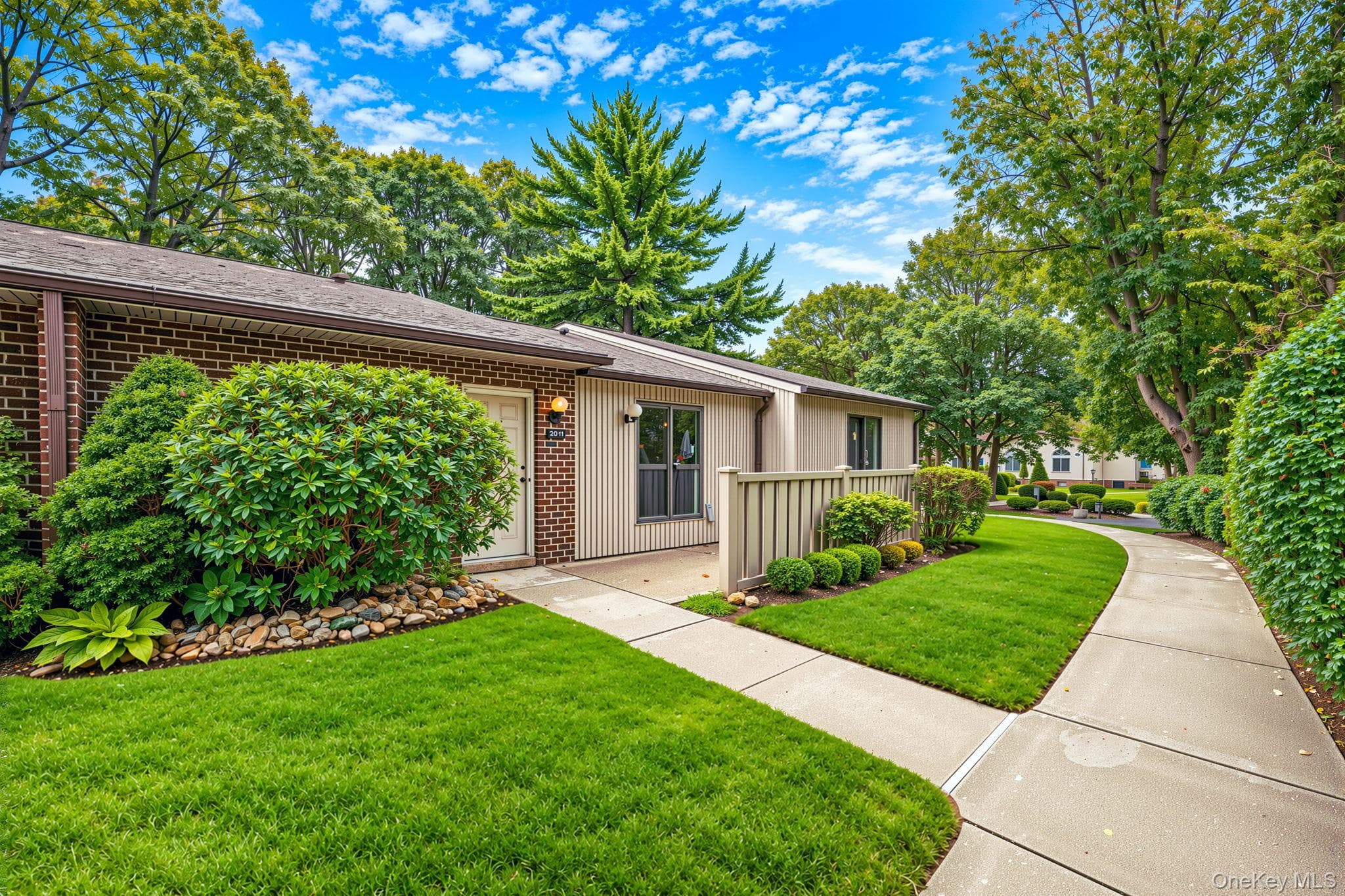 241 Birchwood Road thumbnail 2
