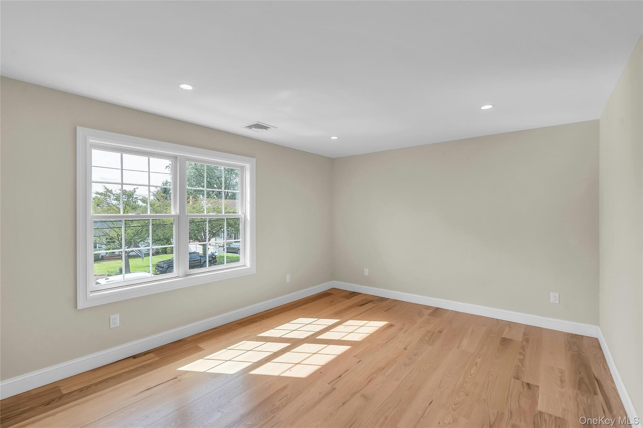 52 Linden Avenue thumbnail 24