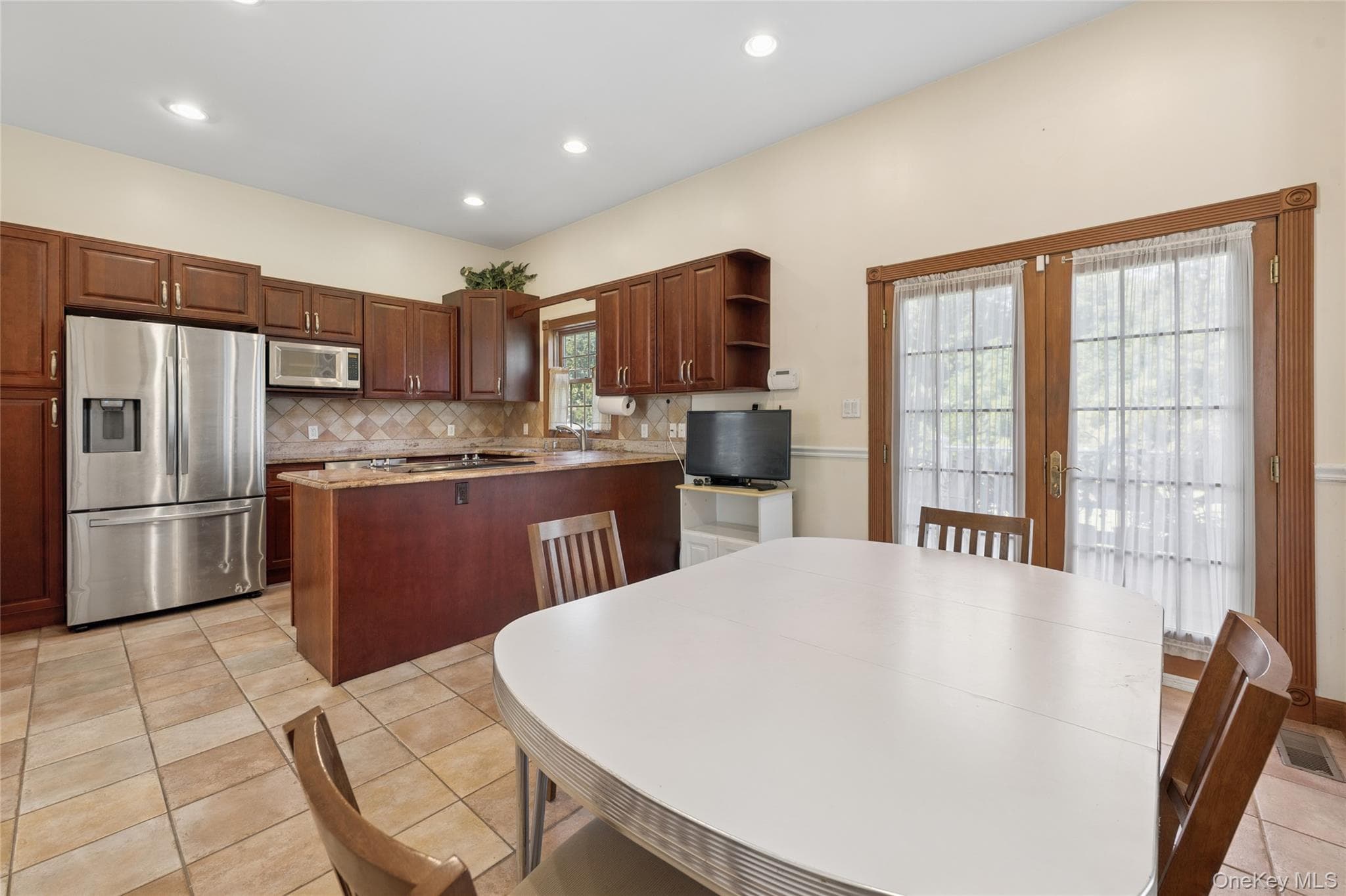 471 Southport Street thumbnail 8