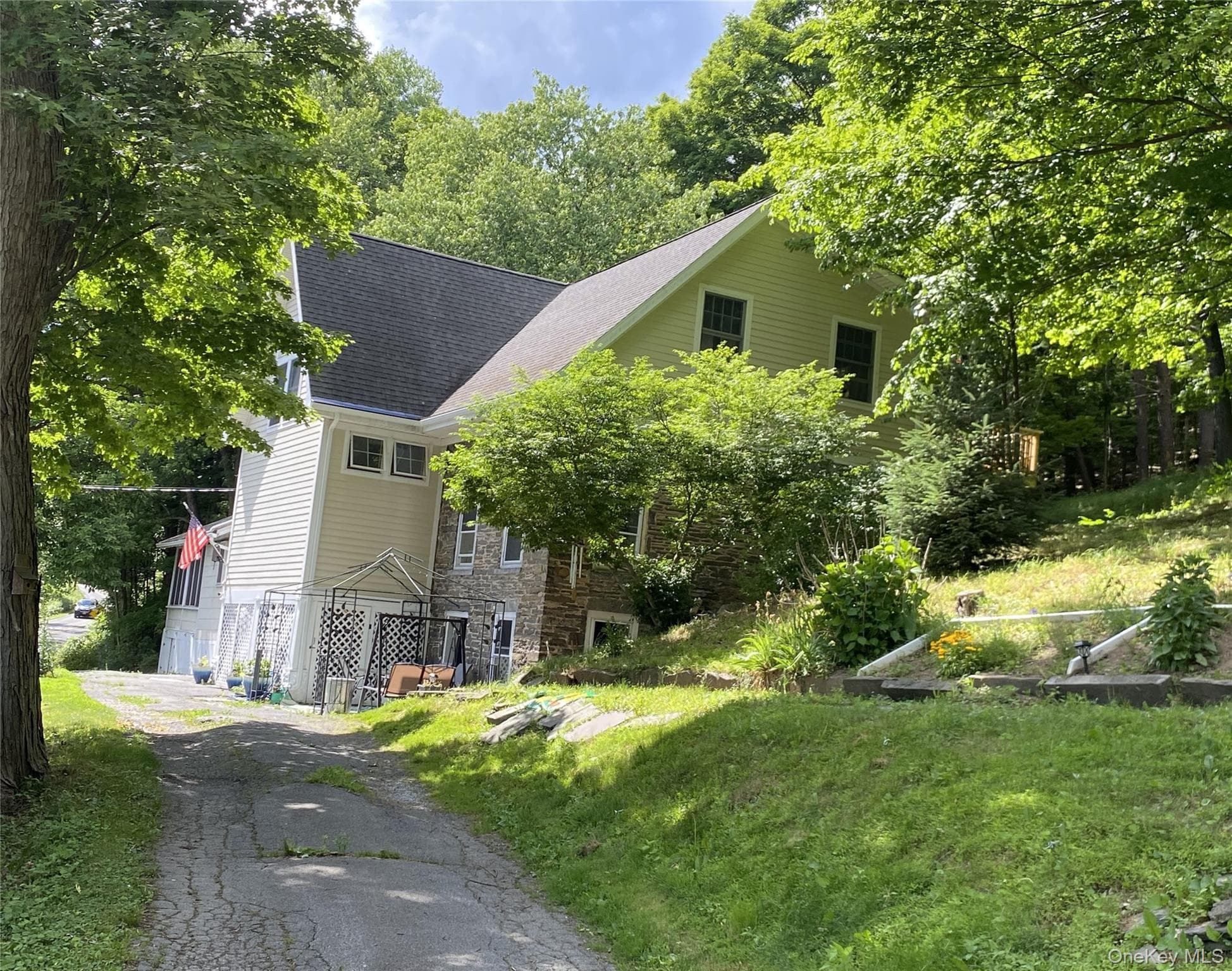 696 Sawkill Road thumbnail 3