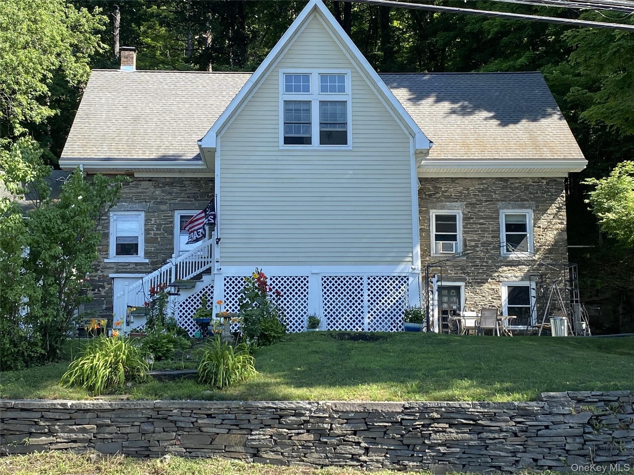 696 Sawkill Road, Kingston