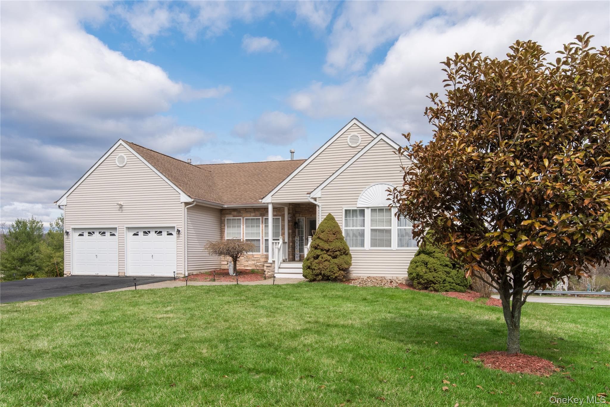 8 White Birch Way, Wappingers Falls