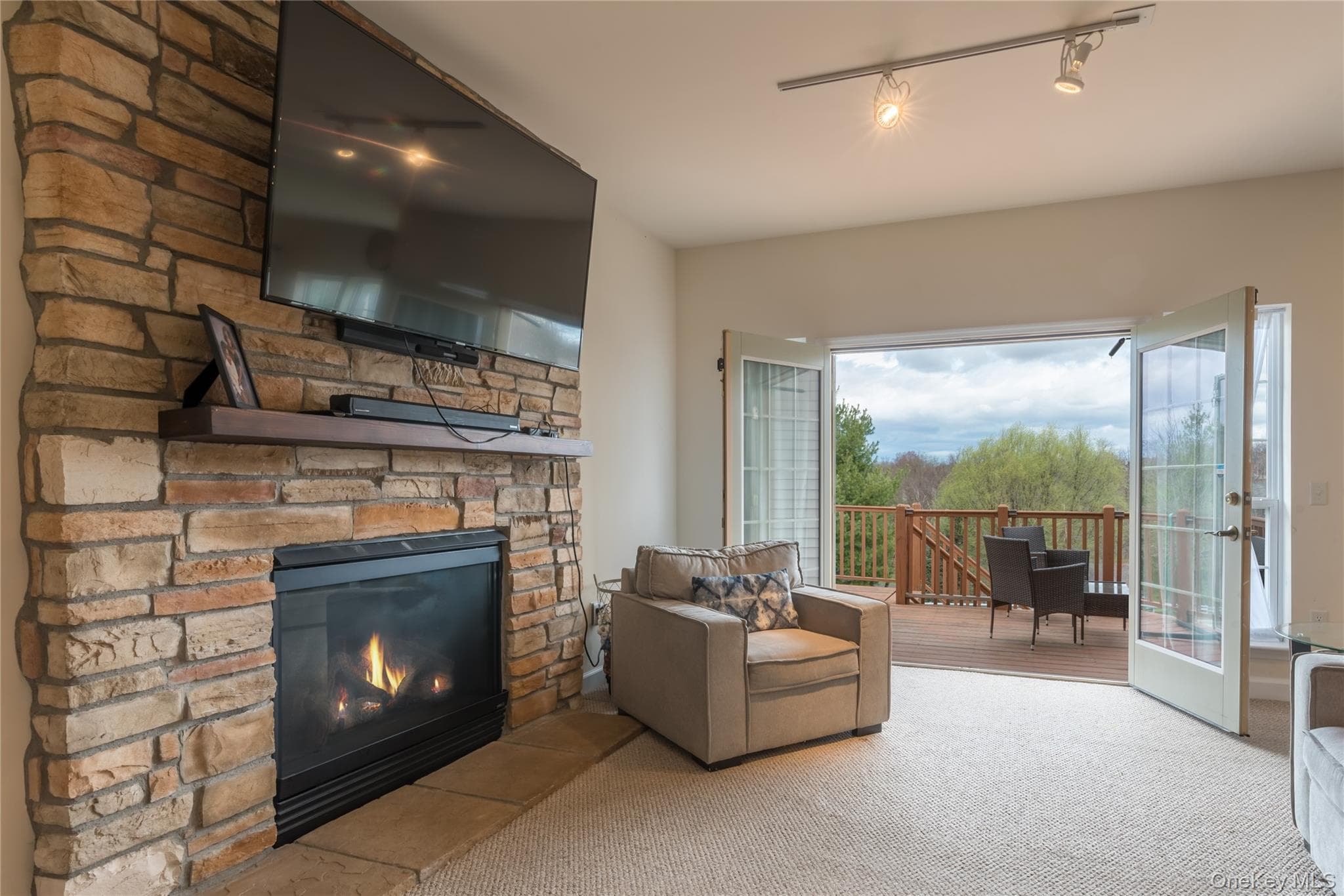 8 White Birch Way thumbnail 15