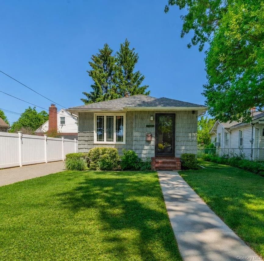26209 E Williston Avenue photo 1