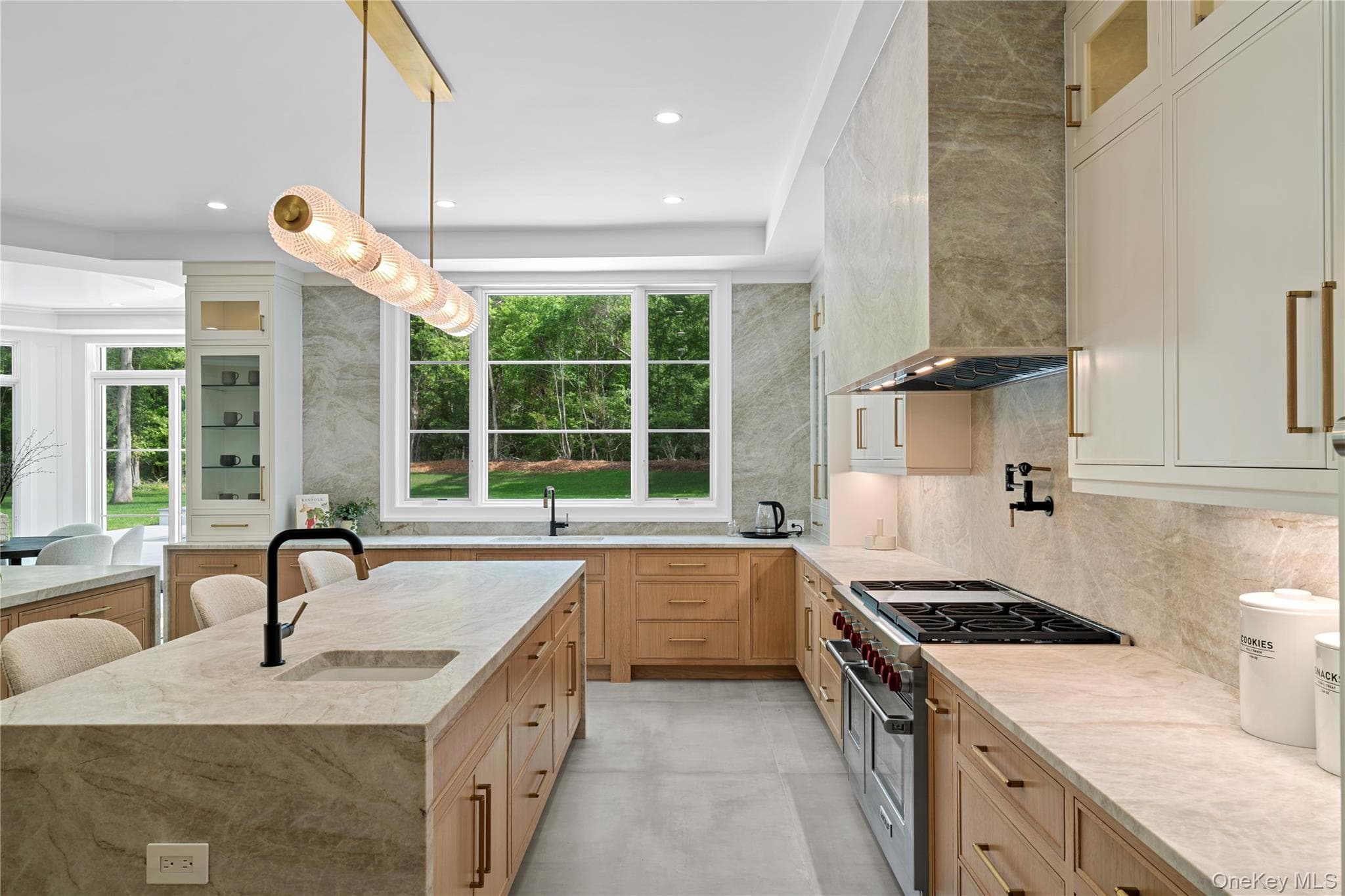 12 Quaker Ridge Drive thumbnail 19