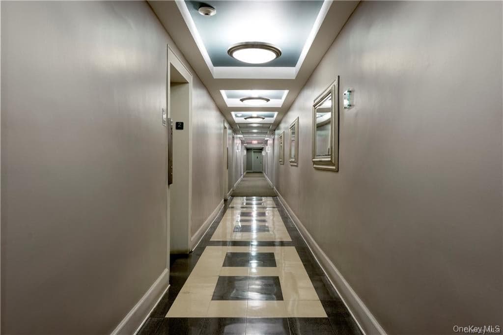 1133 Midland Avenue Unit: 1C thumbnail 3